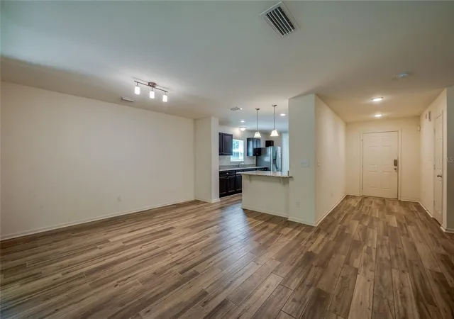 Photo 2 of Single family home for sale at 421 Champion Ridge Dr, Daytona Beach, FL 32124 | MLS# V4951572 | Listing updated on 2026-10-01