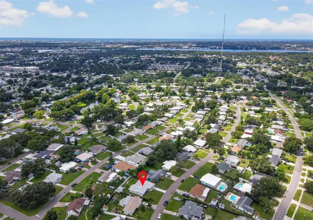 Photo 3 of Single family home for sale at 8428 Iris Ave, Seminole, FL 33777 | MLS# TB8553208 | Listing updated on 2026-10-06