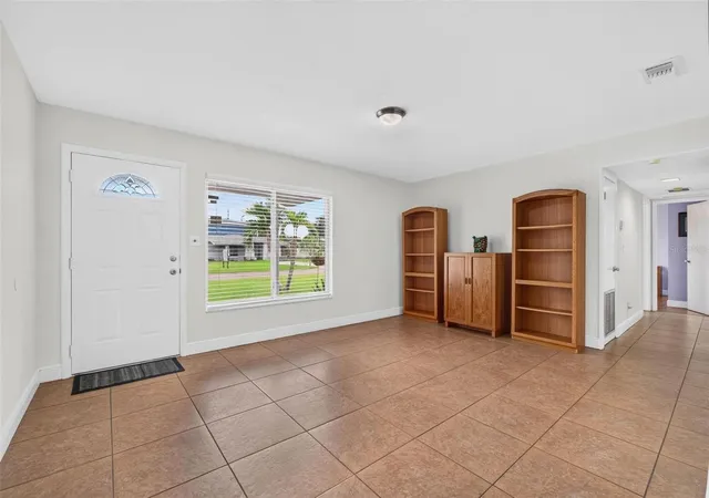 Photo 4 of Single family home for sale at 8428 Iris Ave, Seminole, FL 33777 | MLS# TB8553208 | Listing updated on 2026-10-06