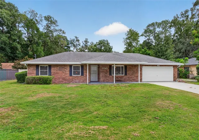 Single family home for sale at 3745 NE 18th Avenue, OCALA, FL 34479 | MLS# OM733088