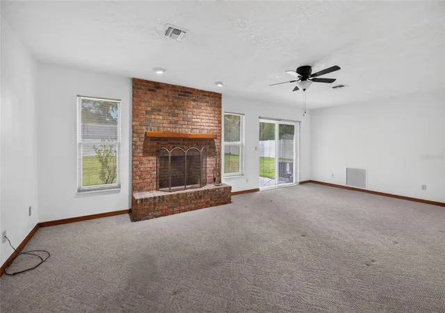 Photo 4 of Single family home for sale at 3745 NE 18th Avenue, Ocala, FL 34479 | MLS# OM733088 | Listing updated on 2026-09-30