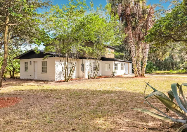 Photo 3 of Sale Pending at 2135 Northwest, Ocala, FL 34475 | MLS# V4951573 | Listing updated on 2026-10-02