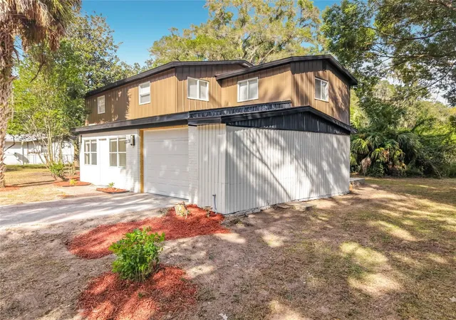 Photo 4 of Sale Pending at 2135 Northwest, Ocala, FL 34475 | MLS# V4951573 | Listing updated on 2026-10-02
