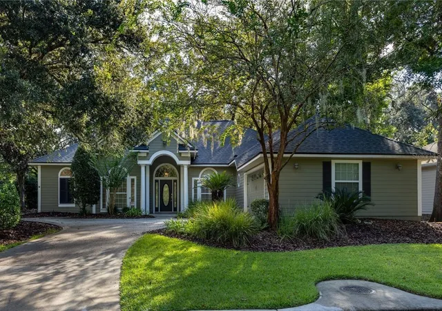 Photo 1 of Single family home for sale at 915 Sw 86th Way, Gainesville, FL 32607 | MLS# GC543862 | Listing updated on 2026-10-06