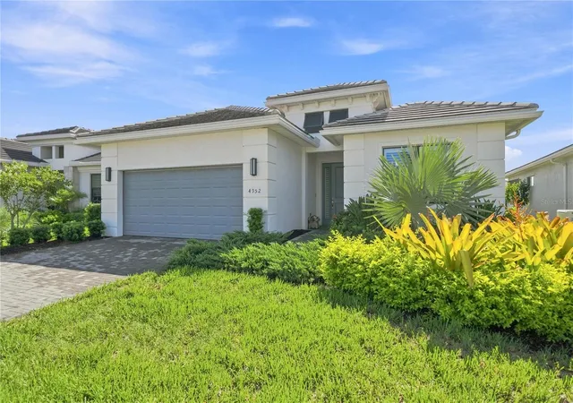 Photo 1 of Single family home for sale at 4952 Fairhope Cir, Bradenton, FL 34211 | MLS# A4707828 | Listing updated on 2026-10-05