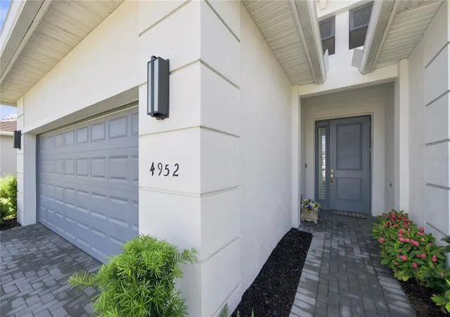 Photo 3 of Single family home for sale at 4952 Fairhope Cir, Bradenton, FL 34211 | MLS# A4707828 | Listing updated on 2026-10-05
