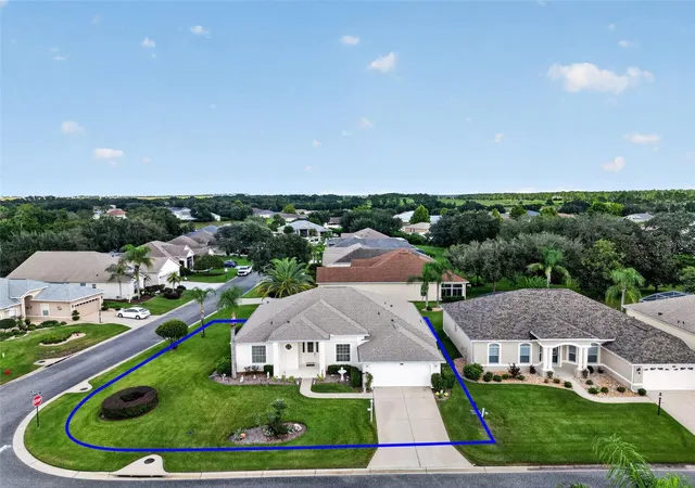 Photo 2 of Single family home for sale at 5418 Barnwell Ct, Leesburg, FL 34748 | MLS# G5118405 | Listing updated on 2026-10-02