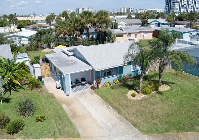 Photo 2 of Single family home for sale at 14 Tropical Dr, Ormond Beach, FL 32176 | MLS# O6445879 | Listing updated on 2026-10-04