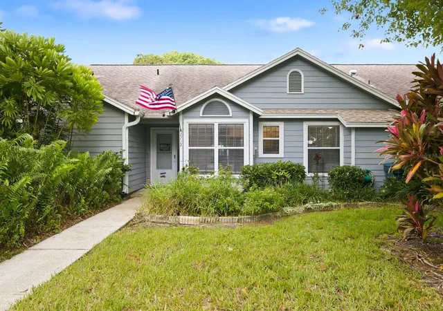 Photo 1 of Single family home for sale at 2712 Bentley Dr, Palm Harbor, FL 34684 | MLS# TB8553222 | Listing updated on 2026-10-05