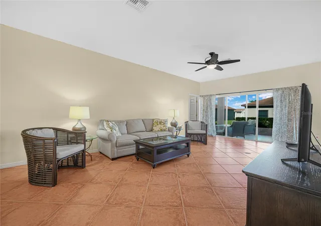 Photo 3 of Single family home for sale at 5344 Nicklaus Dr, Winter Haven, FL 33884 | MLS# P4940027 | Listing updated on 2026-10-04