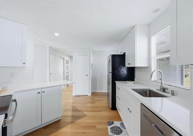 Photo 3 of Manufactured home for sale at 240 Via De Luna, Englewood, FL 34224 | MLS# D6148972 | Listing updated on 2026-10-25