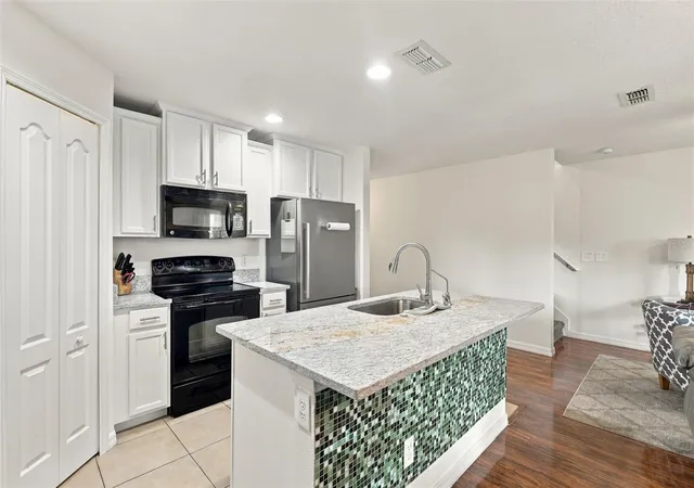 Photo 3 of Townhouse for sale at 6431 Windsor Lakes Cir, Sanford, FL 32773 | MLS# O6445883 | Listing updated on 2026-10-06