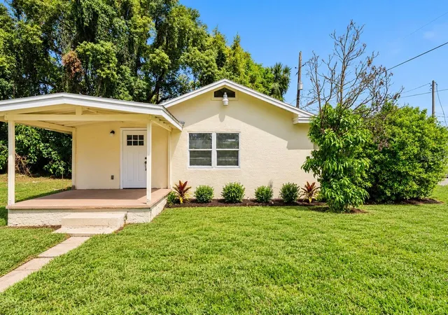 Listing Photo 4 - Condo for sale in building located at 2112 Lee St, Orlando, FL 32805