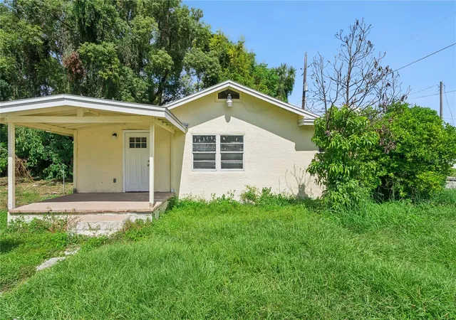 Photo 4 of House for sale at 2112 Lee St, Orlando, FL 32805 | MLS# O6445884 | Listing updated on 2026-10-03