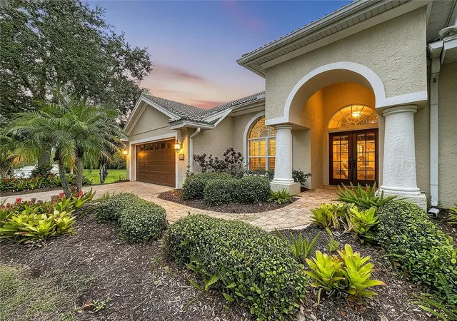 Photo 3 of Single family home for sale at 1161 Marina Dr, Tarpon Springs, FL 34689 | MLS# TB8553229 | Listing updated on 2026-10-08