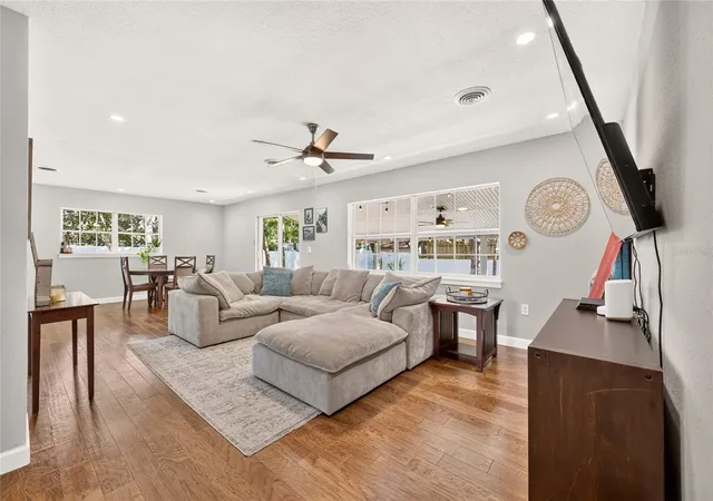 Photo 4 of Single family home for sale at 3802 SE 15th Street, Ocala, FL 34471 | MLS# OM733095 | Listing updated on 2026-10-02