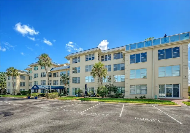 Photo 2 of Condo for sale at 3808 Gulf Of Mexico Dr #E412, Longboat Key, FL 34228 | MLS# A4707833 | Listing updated on 2026-10-02