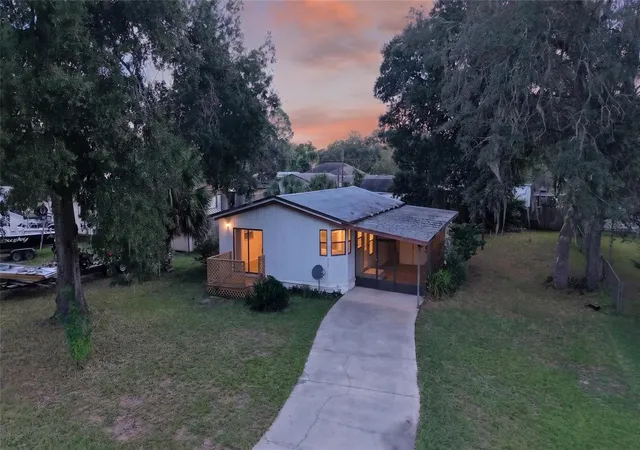 Photo 2 of Manufactured home for sale at 2185 SE 173rd Avenue, Silver Springs, FL 34488 | MLS# OM733096 | Listing updated on 2026-10-01