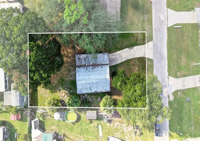 Photo 3 of Manufactured home for sale at 2185 SE 173rd Avenue, Silver Springs, FL 34488 | MLS# OM733096 | Listing updated on 2026-10-01