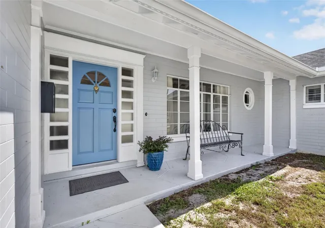 Photo 2 of Single family home for sale at 200 Seneca Trl, Maitland, FL 32751 | MLS# O6445899 | Listing updated on 2026-10-06
