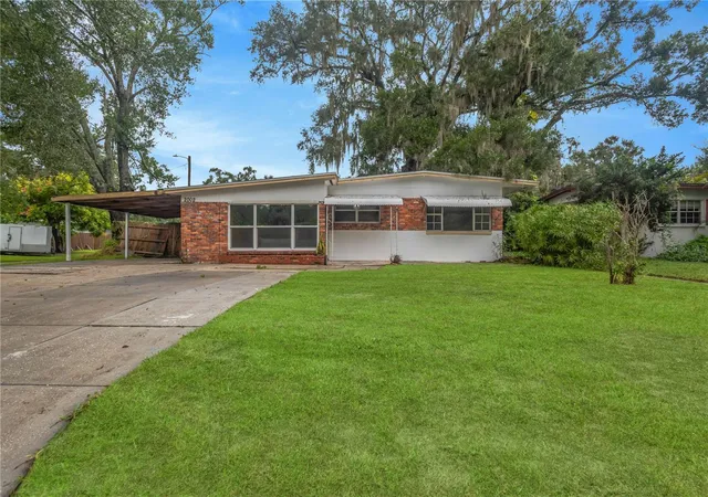 Photo 1 of Single family home for sale at 2002 E Crenshaw St, Tampa, FL 33610 | MLS# TB8553255 | Listing updated on 2026-10-10