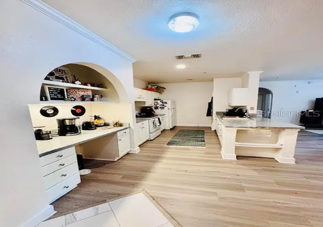 Photo 3 of Condo for sale at 860 N Orange Ave #328, Orlando, FL 32801 | MLS# O6445907 | Listing updated on 2026-10-08