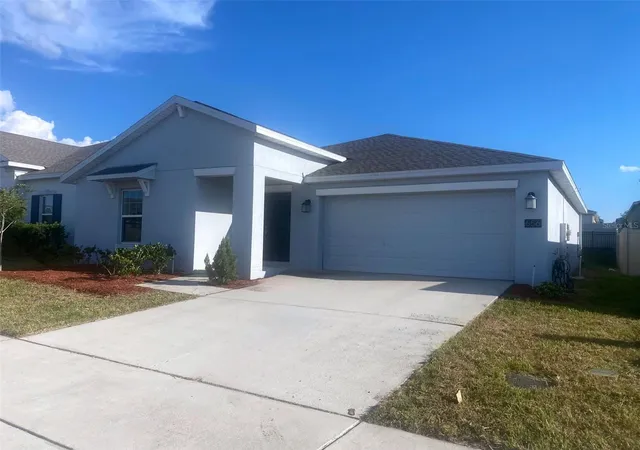Photo 3 of Single family home for sale at 656 Tanaro Ln, Haines City, FL 33844 | MLS# O6445914 | Listing updated on 2026-10-03