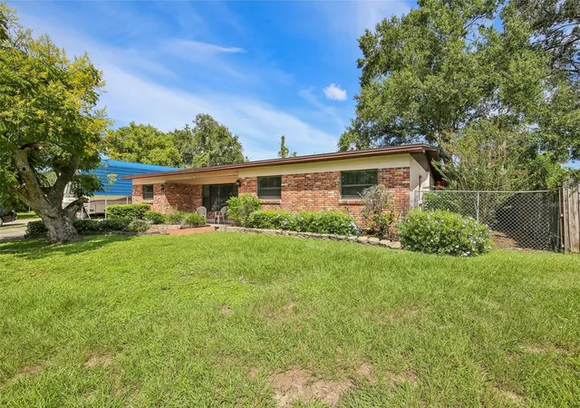 Single family home for sale at 512 White Oak Ave, BRANDON, FL 33510 | MLS# TB8553266
