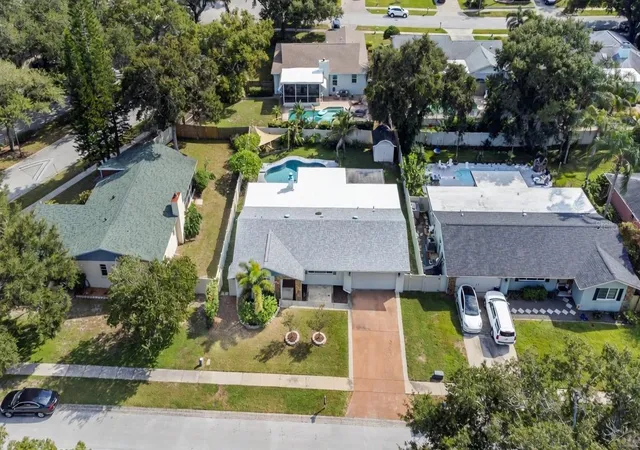 Photo 2 of Single family home for sale at 1966 Spanish Oaks Dr N, Palm Harbor, FL 34683 | MLS# TB8553267 | Listing updated on 2026-10-08