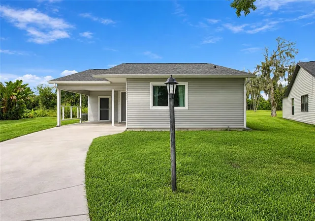 Photo 3 of Single family home for sale at 5522 82nd Avenue Dr E, Palmetto, FL 34221 | MLS# R4912073 | Listing updated on 2026-10-02