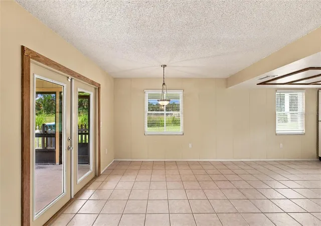 Photo 4 of Single family home for sale at 5522 82nd Avenue Dr E, Palmetto, FL 34221 | MLS# R4912073 | Listing updated on 2026-10-02