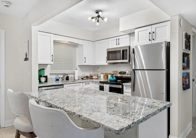 Photo 4 of Condo for sale at 611 Gulf Dr N #A14, Bradenton Beach, FL 34217 | MLS# A4707838 | Listing updated on 2026-10-06