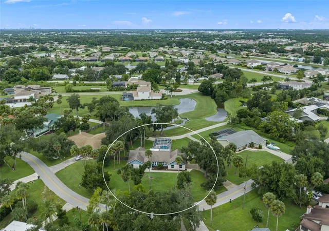Photo 1 of Single family home for sale at 2130 E Leewynn Dr, Sarasota, FL 34240 | MLS# A4707840 | Listing updated on 2026-10-08