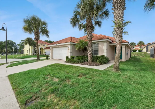 Photo 3 of Single family home for sale at 647 Paloma Dr, Davenport, FL 33837 | MLS# O6445917 | Listing updated on 2026-10-02
