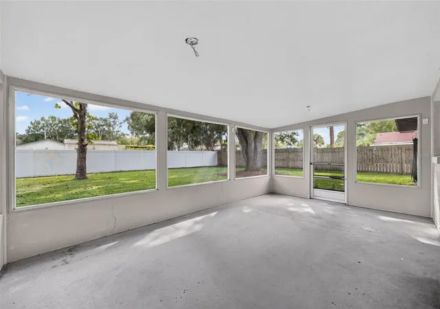 Photo 3 of Single family home for sale at 615 Pearl Rd, Winter Springs, FL 32708 | MLS# O6445919 | Listing updated on 2026-10-03
