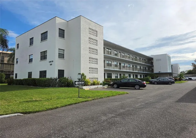 Photo 1 of Condo for sale at 5969 Ter Park Dr N #305, Saint Petersburg, FL 33709 | MLS# TB8553272 | Listing updated on 2026-10-06