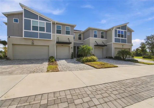 Photo 3 of Townhouse for sale at 31564 Woodland Race Loop, Wesley Chapel, FL 33545 | MLS# TB8553277 | Listing updated on 2026-10-09