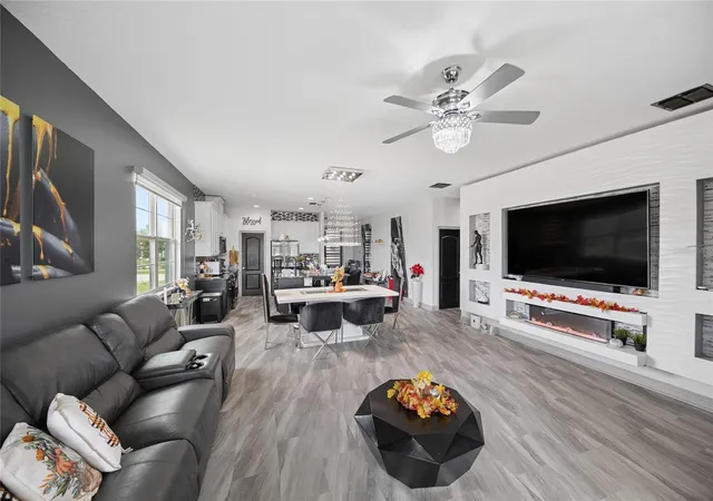 Photo 4 of Single family home for sale at 3199 Crispin Cir, Harmony, FL 34773 | MLS# S5158508 | Listing updated on 2026-10-02