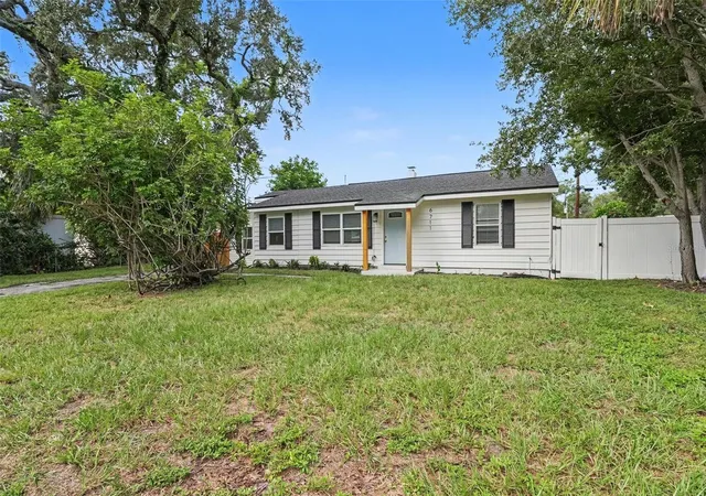 Photo 2 of Single family home for sale at 6711 S Gabrielle St, Tampa, FL 33611 | MLS# TB8553281 | Listing updated on 2026-10-03