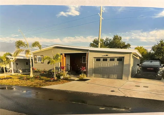 Photo 1 of Manufactured home for sale at 408 Cervina Dr N, Venice, FL 34285 | MLS# N6145989 | Listing updated on 2026-10-20