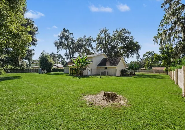 Photo 2 of Single family home for sale at 126 Goins Dr, Seffner, FL 33584 | MLS# TB8553294 | Listing updated on 2026-10-23