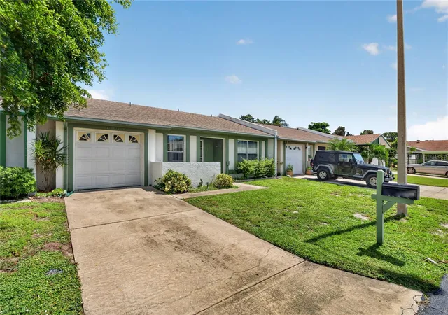 Photo 3 of Townhouse for sale at 4103 41st Street W, Bradenton, FL 34205 | MLS# A4707851 | Listing updated on 2026-09-30