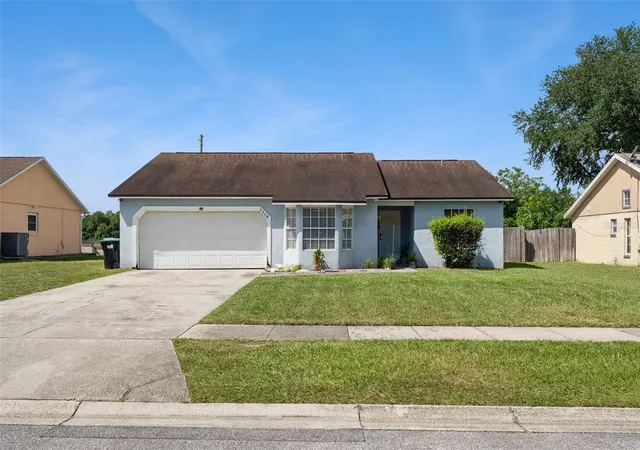 Photo 1 of Single family home for sale at 2204 Bridgewood Trl, Orlando, FL 32818 | MLS# O6445934 | Listing updated on 2026-10-08