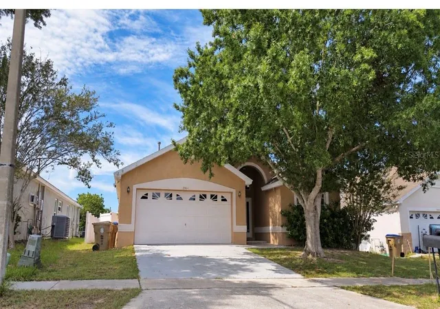 Photo 1 of Single family home for sale at 2564 Bear Crk Ct, Kissimmee, FL 34747 | MLS# O6445937 | Listing updated on 2026-10-07