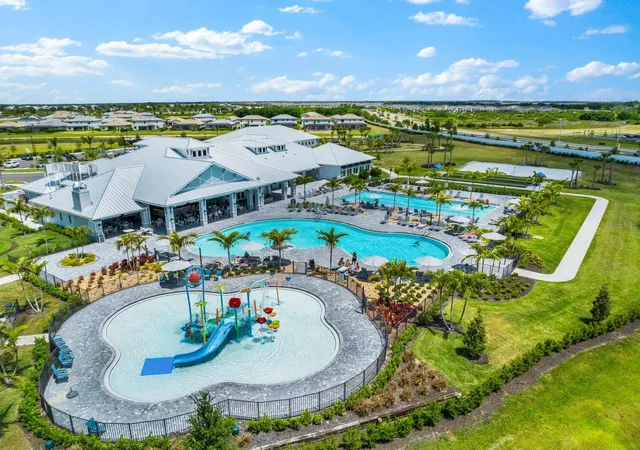 Photo 3 of Single family home for sale at 15942 Clear Skies Pl, Bradenton, FL 34211 | MLS# A4707852 | Listing updated on 2026-09-30