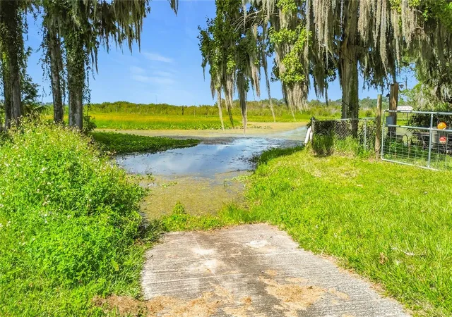 Photo 3 of Manufactured home for sale at 7962 W Riverbend Rd, Crystal River, FL 34428 | MLS# OM733106 | Listing updated on 2026-10-03