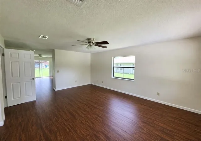 Listing Photo 5 - Condo for sale in building located at 1620 Tuttle St, Inverness, FL 34452