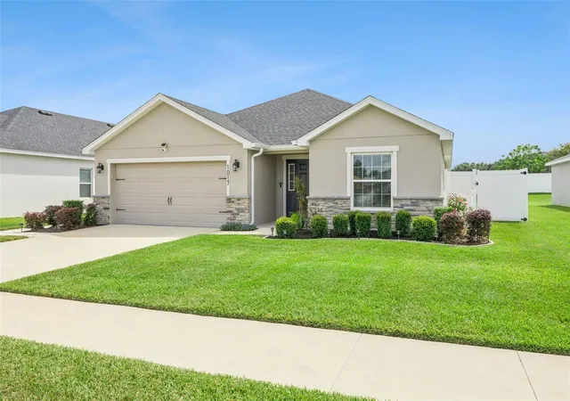 Photo 2 of Single family home for sale at 1017 Montgomery Ln, Polk City, FL 33868 | MLS# O6445939 | Listing updated on 2026-10-06