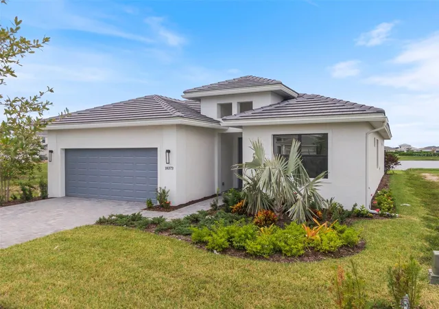 Photo 2 of Single family home for sale at 18373 Rockport Pl, Bradenton, FL 34211 | MLS# W7889924 | Listing updated on 2026-09-30