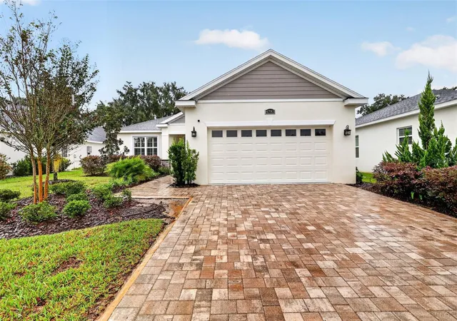 Photo 1 of Single family home for sale at 4783 Ne 125th Loop, Oxford, FL 34484 | MLS# OM733108 | Listing updated on 2026-10-09